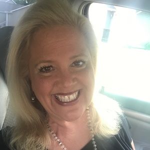 Meet your Posher, Cara